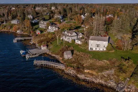 34 Horse Point Rd, Saint George, ME 04860