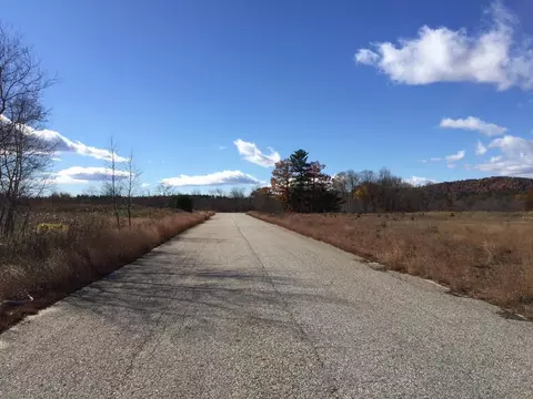 lot Apt 4 Lars Dr, Oxford, ME 04270
