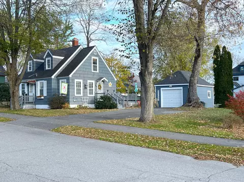 187 Larkin St, Bangor, ME 04401