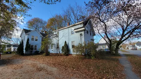 83 Chamberlain St, Brewer, ME 04412 photo 1