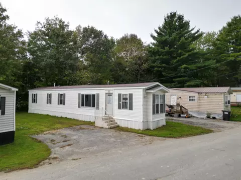 6 Victoria Dr, Waterville, ME 04901