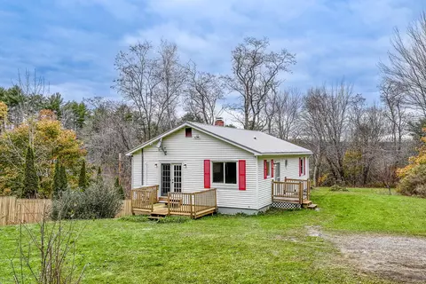 30 Old County Rd, Winterport, ME 04496