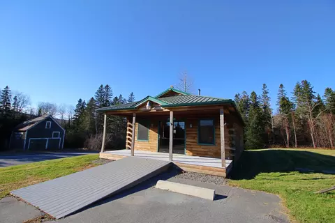 1717 Main St, Sandy River Plt, ME 04970