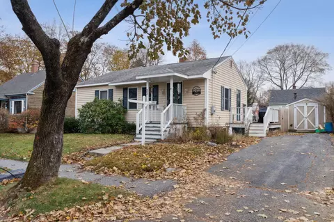 33 Westlawn Rd, Portland, ME 04103