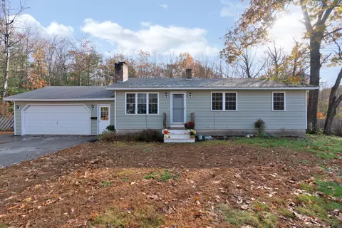 25 Harding St, Sanford, ME 04073