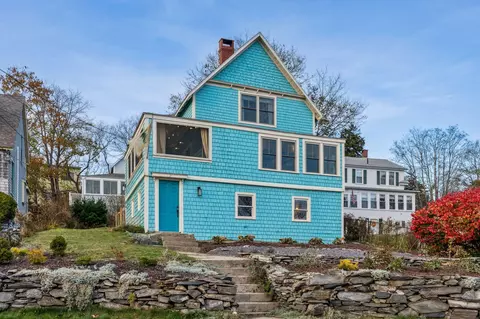 2 Maple St, Portland, ME 04108