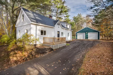 77 Tedford Rd, Topsham, ME 04086