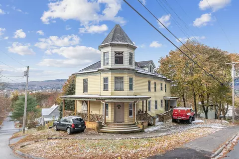 40 Harlow Hill Rd, Mexico, ME 04257