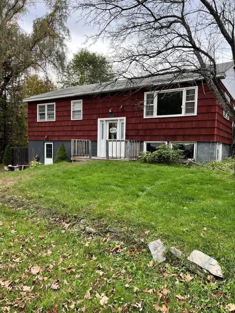 20 Goodrich Rd, Bingham, ME 04920