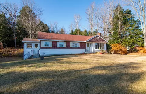 118 Franklin Rd, Jay, ME 04239