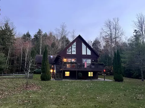217 E Side Trl, Oakland, ME 04963