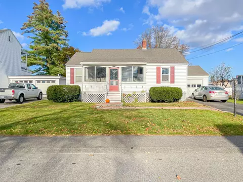 11 Clarendon St, Biddeford, ME 04005