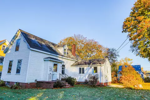 23 Edmund S Muskie St, South Portland, ME 04106