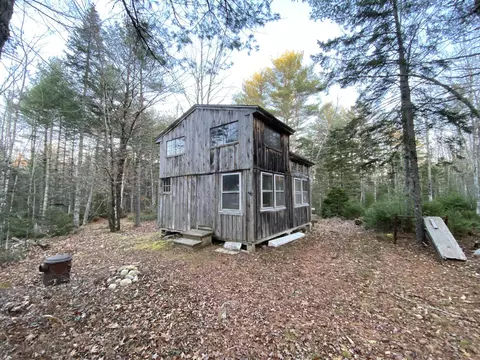 866 Genthner Rd, Waldoboro, ME 04572