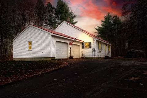 48 Leavitt Ln, Glenburn, ME 04401