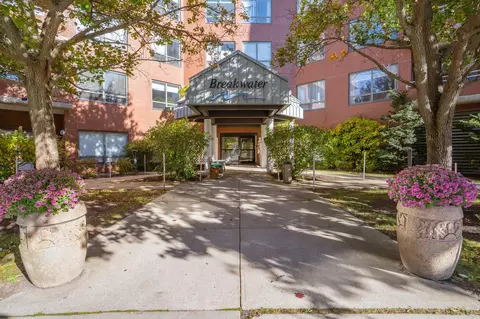 148 Breakwater Dr #211, South Portland, ME 04106