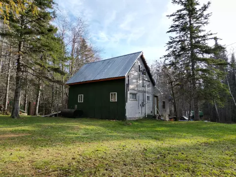 21-12 Moores Rd, Springfield, ME 04487