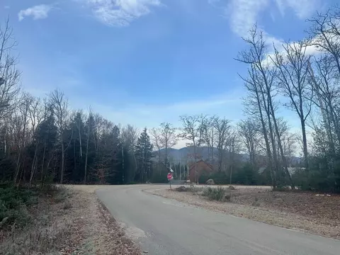 19 Pleasant Knl, Bethel, ME 04217