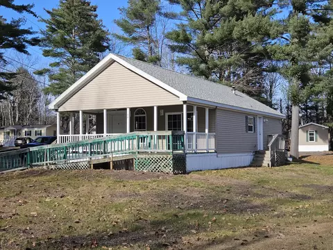 128 Pine Tree Ln, Farmington, ME 04938