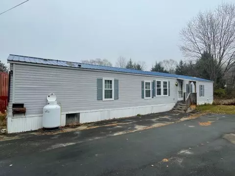 88 S Factory St, Skowhegan, ME 04976
