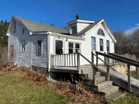 80 Pequot Rd, Vinalhaven, ME 04863
