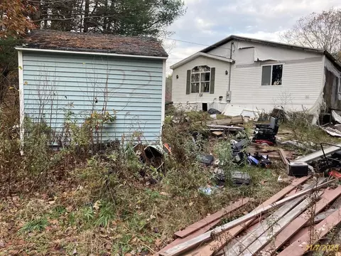 22 Winkley Rd, Windsor, ME 04363