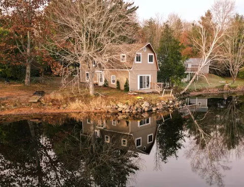 94 Taylor St, Lincoln, ME 04457