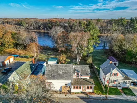 24 Hayes St, Old Town, ME 04468