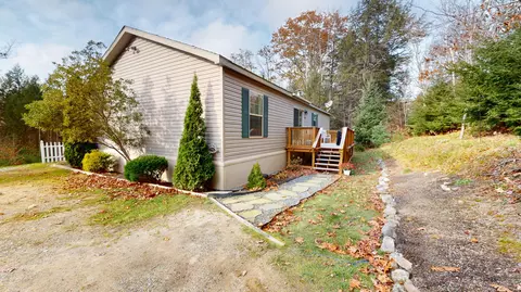 39 Shady Ln, Wiscasset, ME 04578