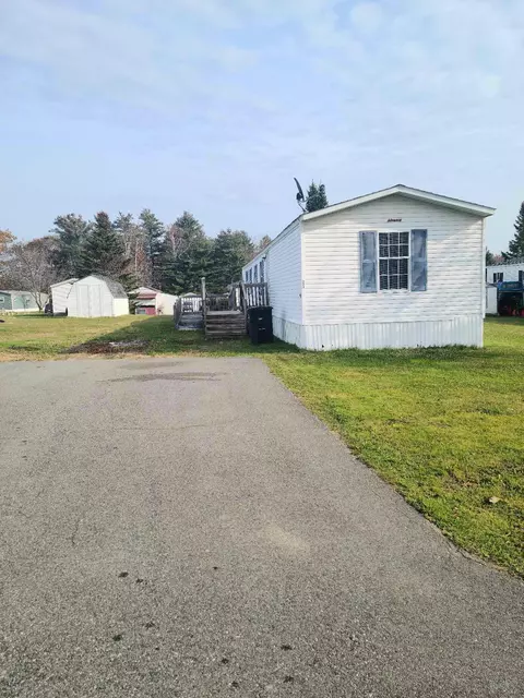 666 Finson Rd #228, Bangor, ME 04401