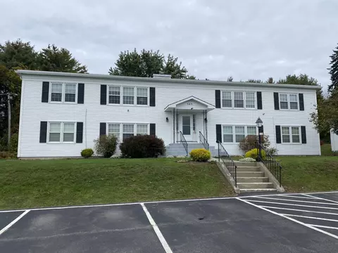 54 Kennison St #A2, Manchester, ME 04351