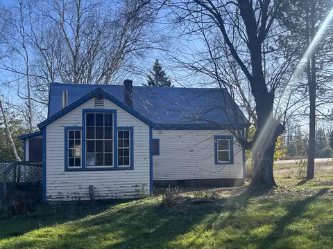 98 Mckenney Rd, Stockton Springs, ME 04981