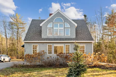480 West St, Rockport, ME 04856