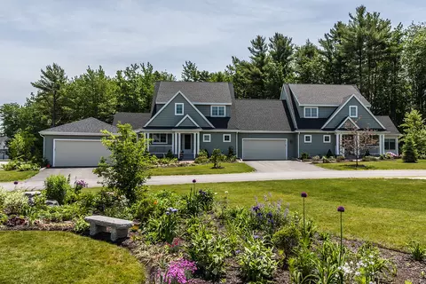 12 Dogwood Ln #95, Brunswick, ME 04011