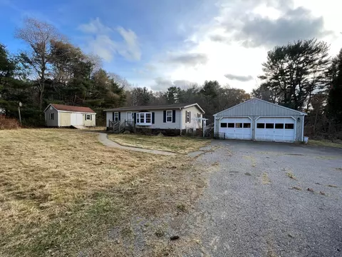 9 Old Trevett Rd, Boothbay, ME 04537