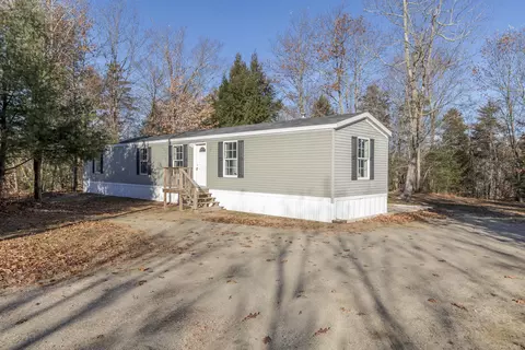 17 Frog Pond Ln, Turner, ME 04282