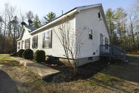 794 Bridgton Rd, Sebago, ME 04029