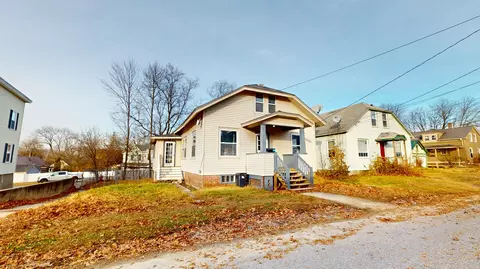 6 Boston Ave, Lewiston, ME 04240