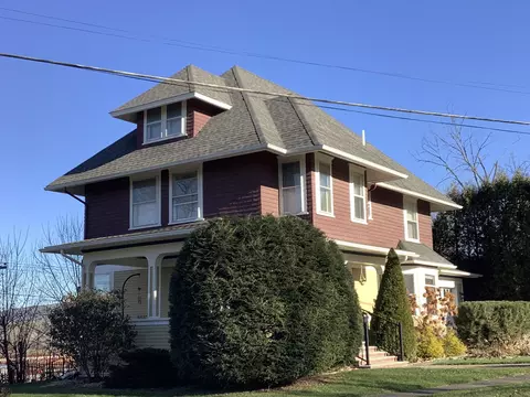 13 Fort Hill St, Fort Fairfield, ME 04742