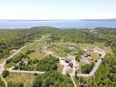 38 Sandy Ridge Ln, Searsport, ME 04974
