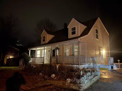 40 Rosewood Dr, Westbrook, ME 04092
