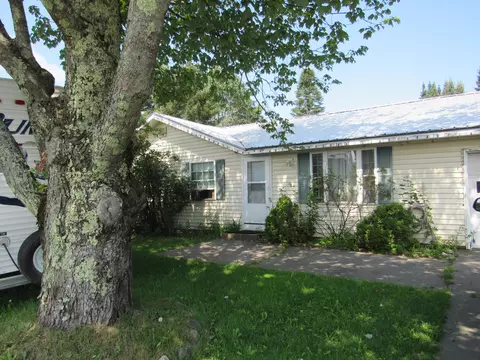 157 Mercer Rd, Norridgewock, ME 04957
