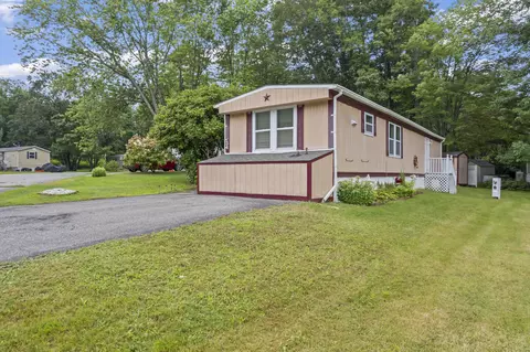 34 Imperial Dr, Eliot, ME 03903