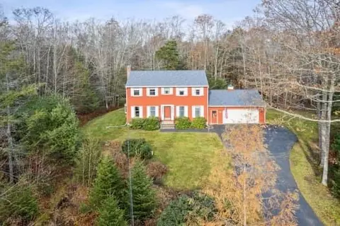 95 Gurnet Landing Rd, Harpswell, ME 04079