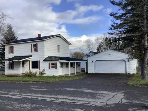 38 Pleasant St, Limestone, ME 04750