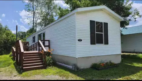 48 North St, Brownville, ME 04414