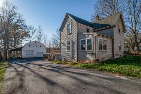 52 Heath St, Oakland, ME 04963
