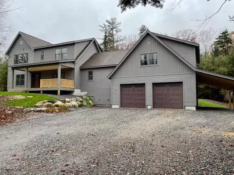 4 Pender Dr, Brunswick, ME 04011