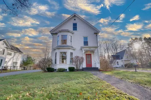 107 Lincoln St, Dover Foxcroft, ME 04426