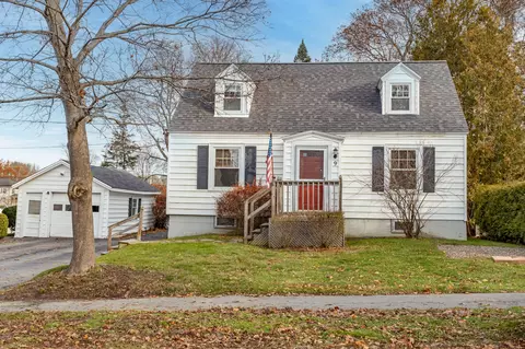9 Frances St, Bangor, ME 04401